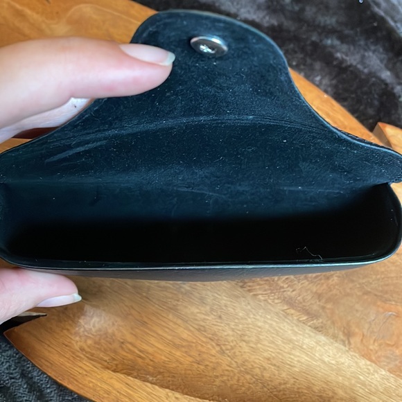 Black Leather Ray-Ban Glasses Case - Picture 4 of 5